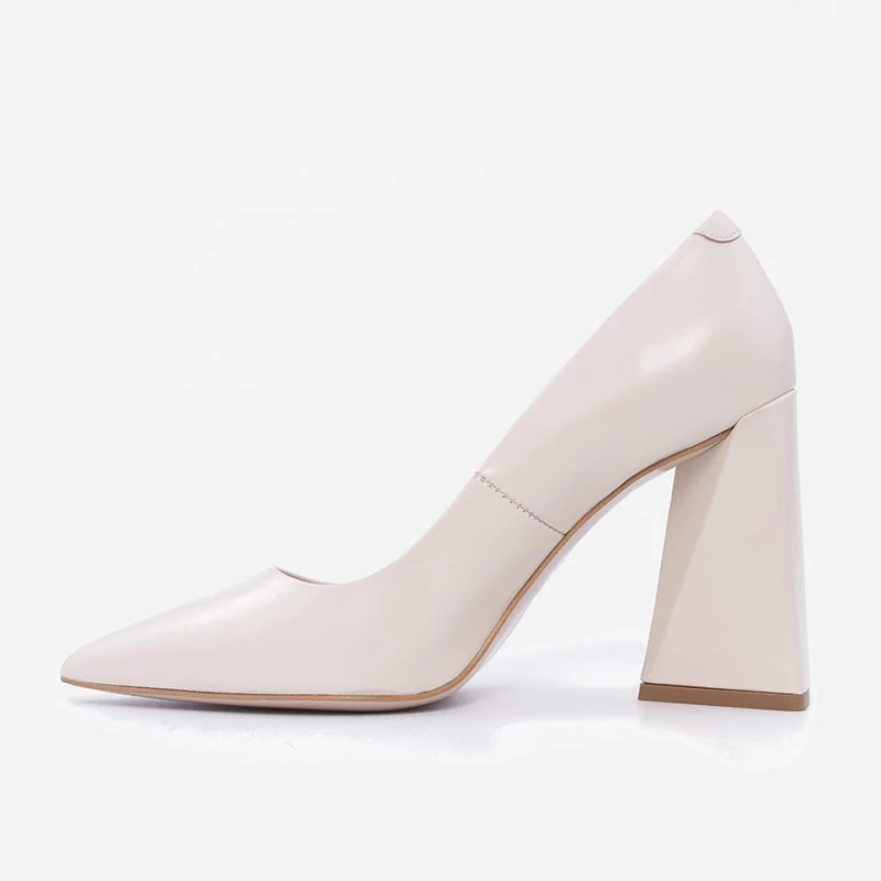 Beżowe skórzane czółenka Visconi model 7546 Beige