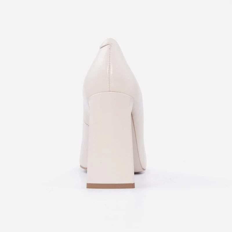 Beżowe skórzane czółenka Visconi model 7546 Beige